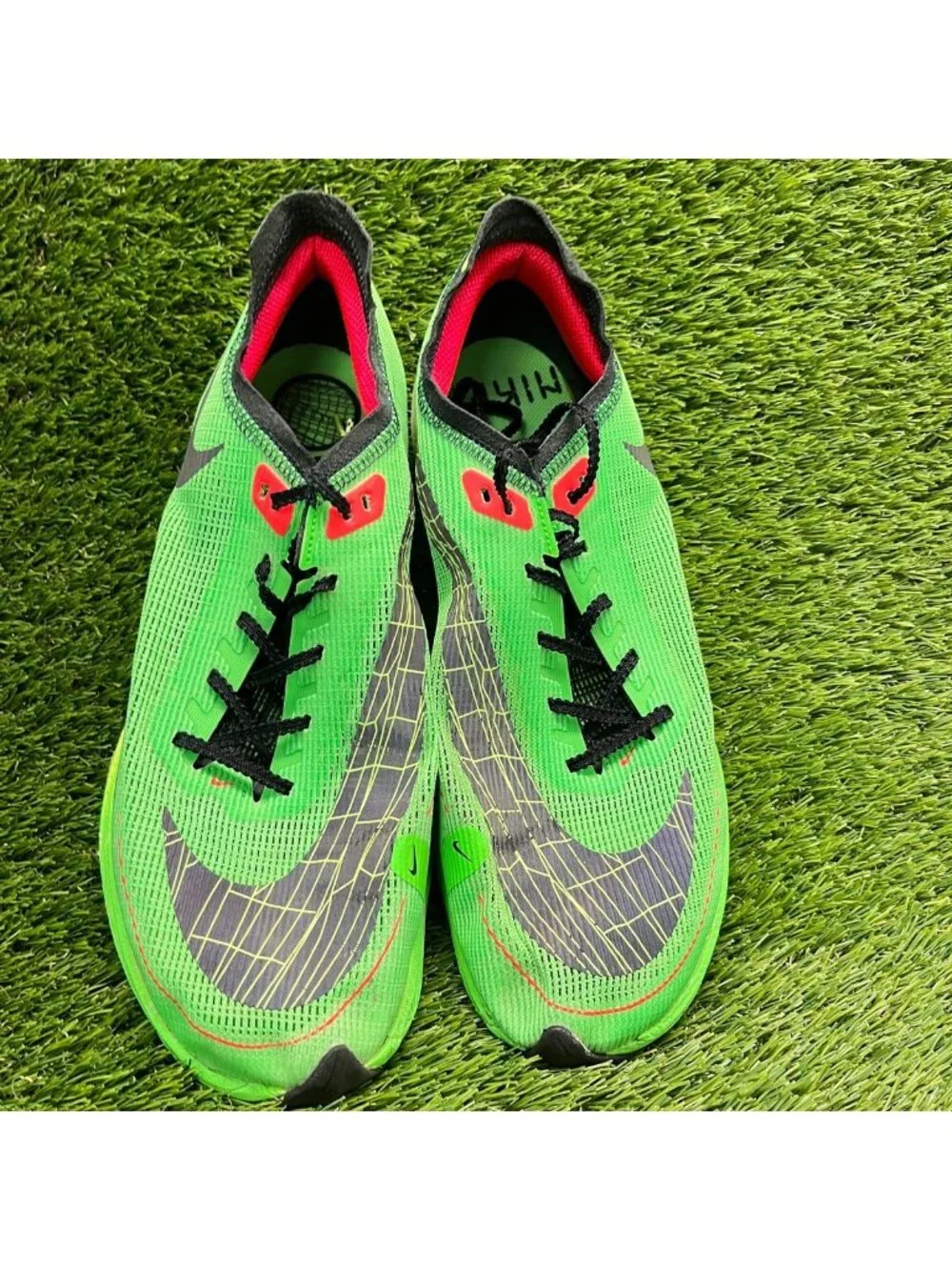 Nike ZoomX Vaporfly Next% 2 Mens Size 9.5 Green Athletic Running Shoes Sneakers